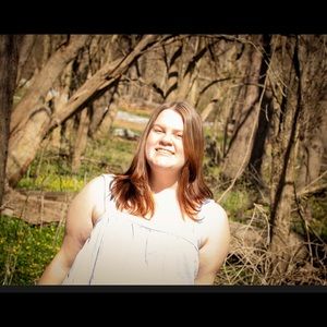 Meet your Posher, Claire